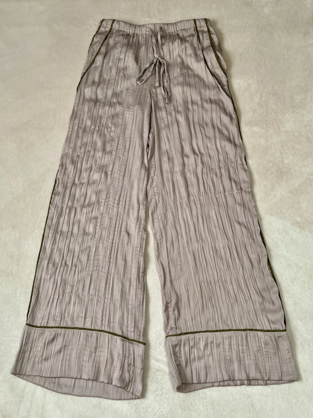Free People All Out Satin Pants. Women’s Size XS